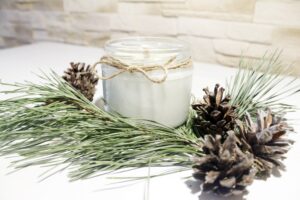 Świeca sojowa drewniany knot zapach LEŚNY 200ml